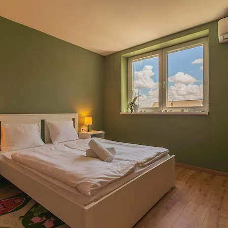 Family Friendly In W Pool&ac By Nw