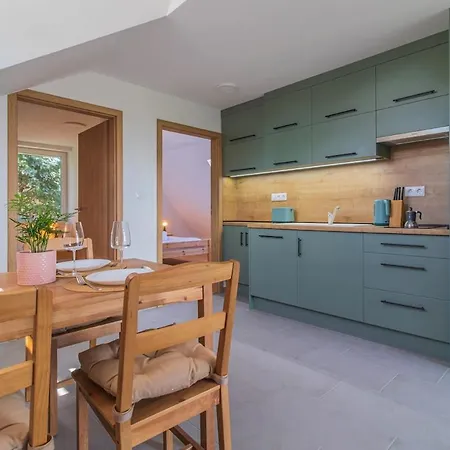 Apartman Family Friendly In W Pool&ac By Nw *