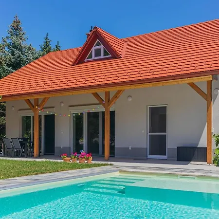 Family Friendly In W Pool & Ac By Nw * Fonyód