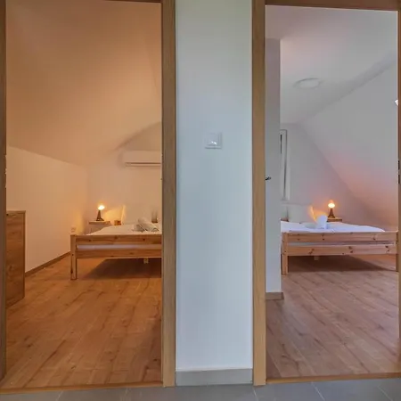 Apartman Family Friendly In W Pool&ac By Nw *
