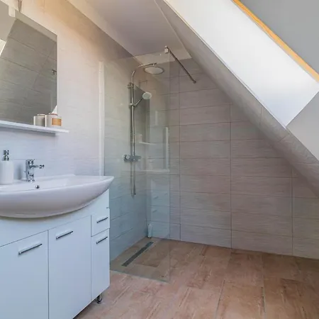 Appartamento Family Friendly In W Pool & Ac By Nw