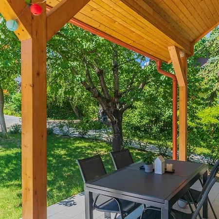 Family Friendly In W Pool&ac By Nw