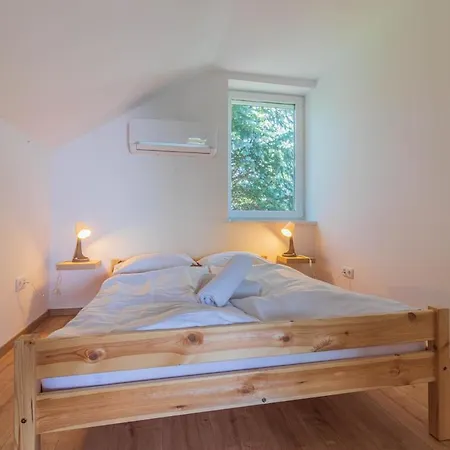 Family Friendly In W Pool&ac By Nw *