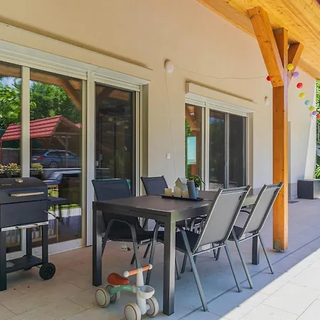 Family Friendly In W Pool & Ac By Nw Appartamento Fonyód