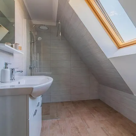 Family Friendly In W Pool & Ac By Nw Appartamento