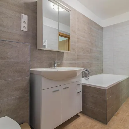Family Friendly In W Pool&ac By Nw